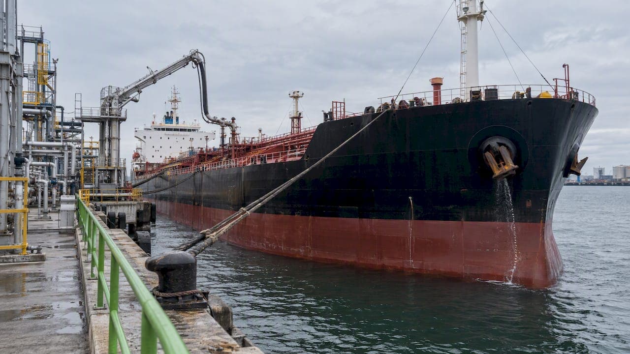 FOB vs CIF for Importers: Why Freight Paid Doesn’t Move Risk
